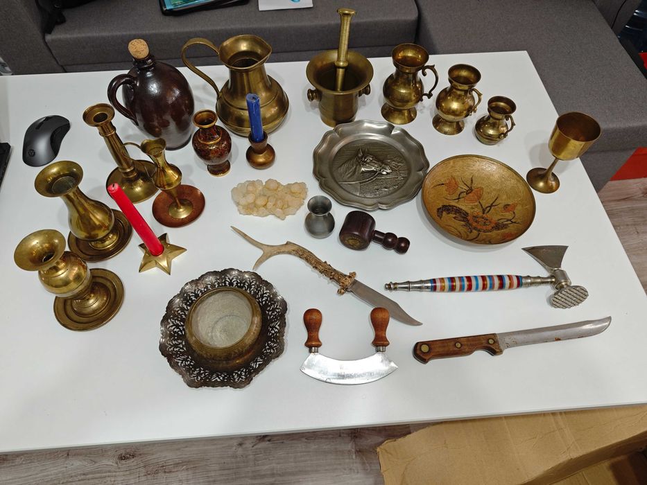 Set obiecte decorative vintage din metal – foișor, bucătării, cabane
