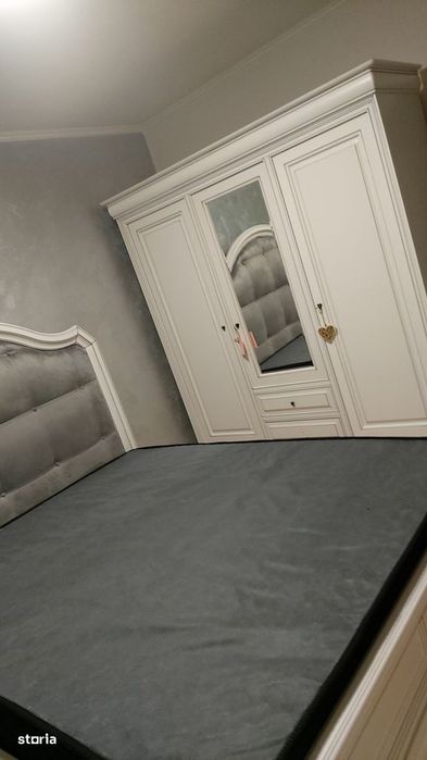 Central-Liceul Petru R.-Apartament 3 camere, mobilat, centrala,350euro