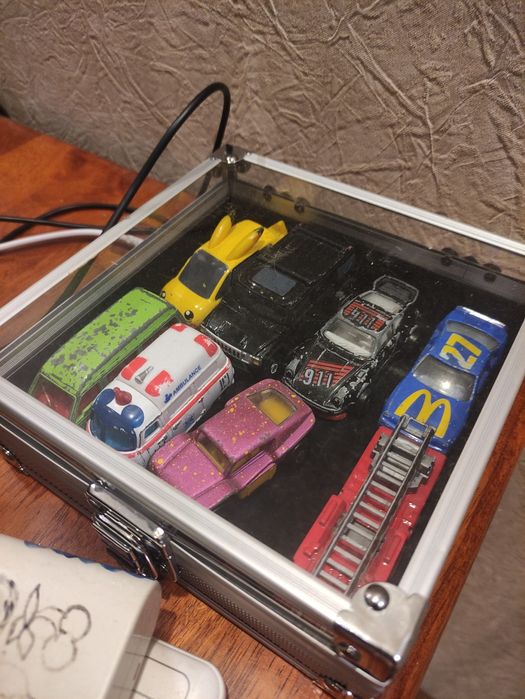 Машинки Tomica, Hot wheels, majorette