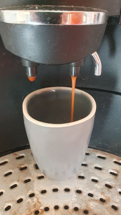 Професионална  Кафе машина юта