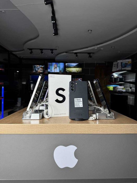 Телефон Samsung Galaxy S21 FE 128GB / Самсунг Галакси С21 ФЕ 128ГБ