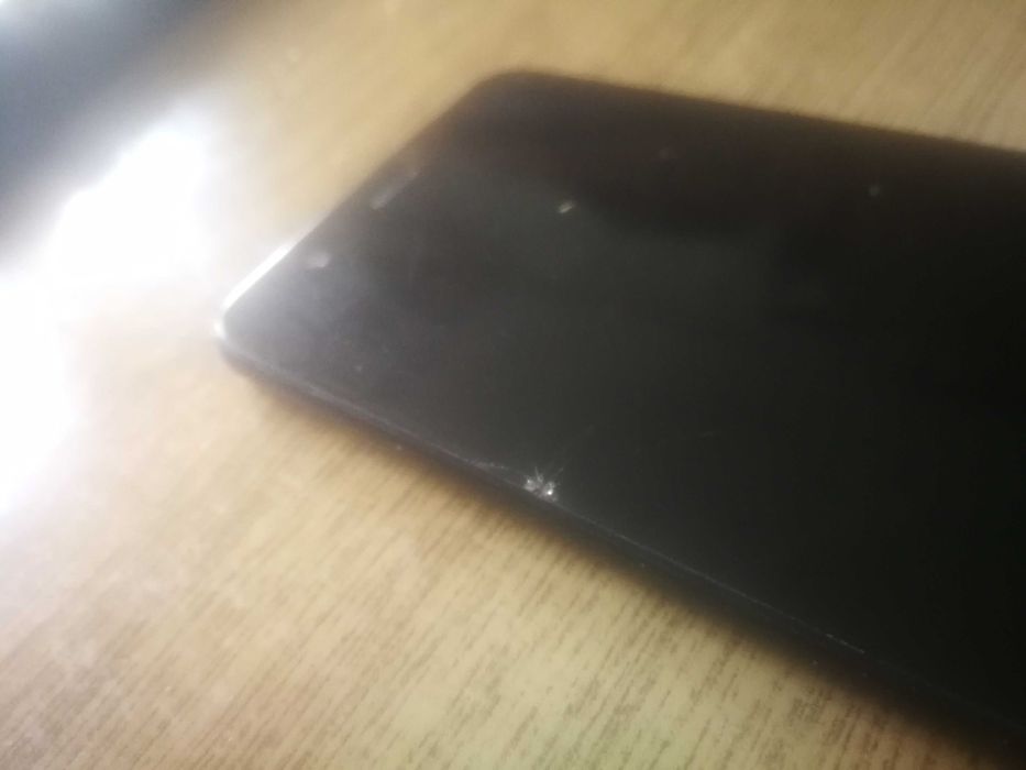 2 бр. Huawei P10 счупен екран