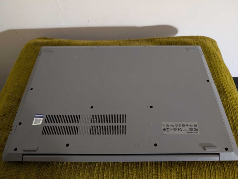 Laptop  Lenovo IdeaPad L340-17, i5 Gen.8, ssd 250 Gb, ram 8 gb