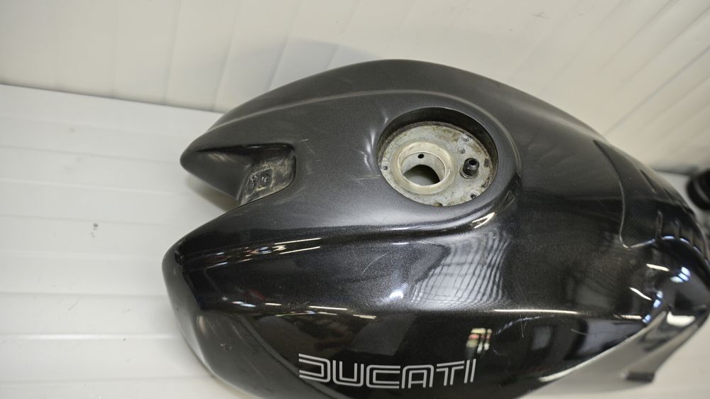 Ducati Monster 600 Rezervor de benzina plastic