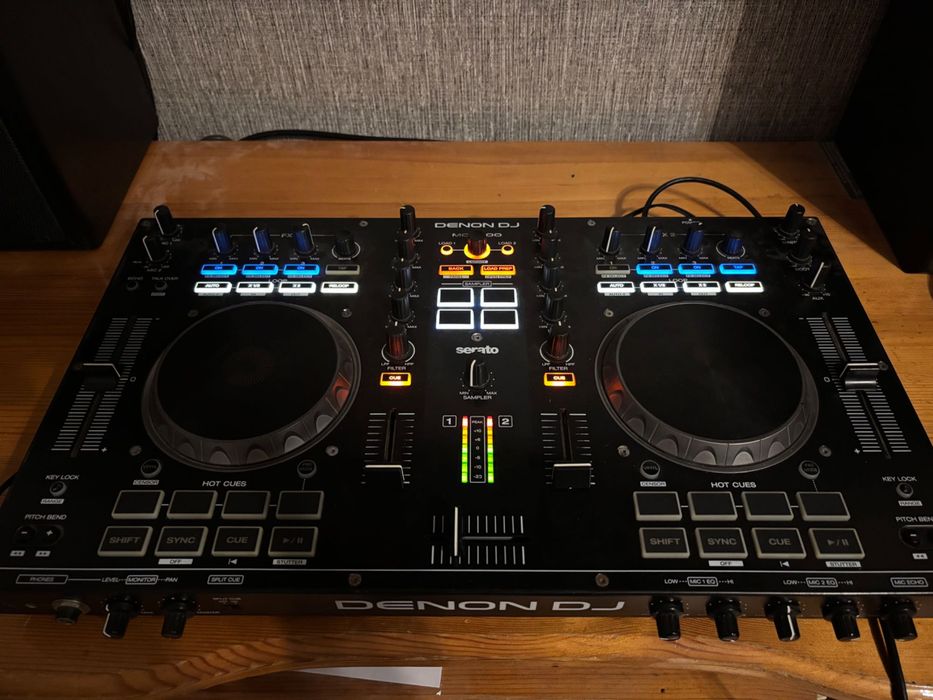 DJ контролер Denon MC4000
