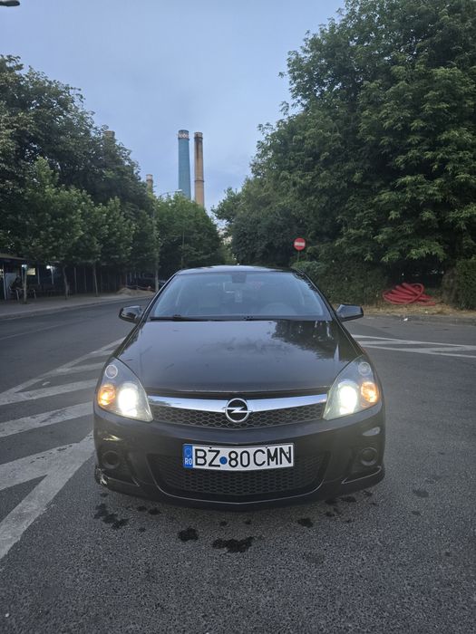 Opel Astra H GTC OPC Line 2