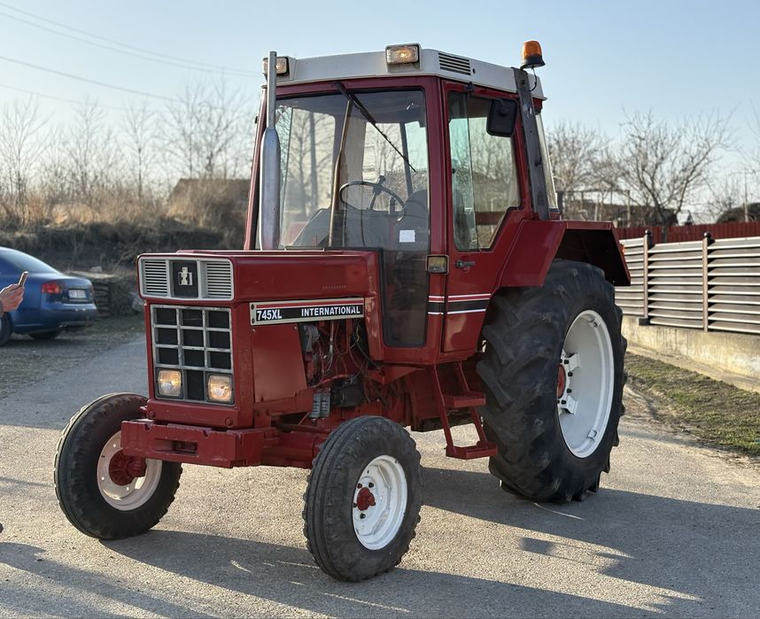 Tractor Case International 745XL
