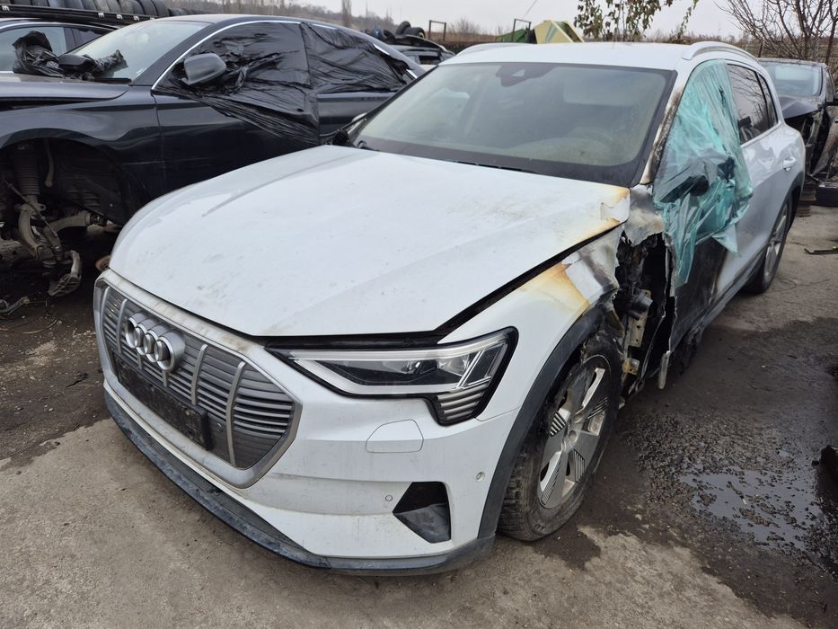 Dezmembram Audi E Tron 2020 55 Quattro