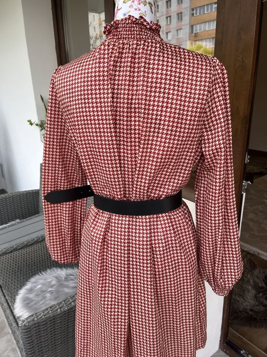 Rochie midi de primăvara