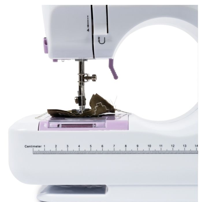 Швейная машинка новая