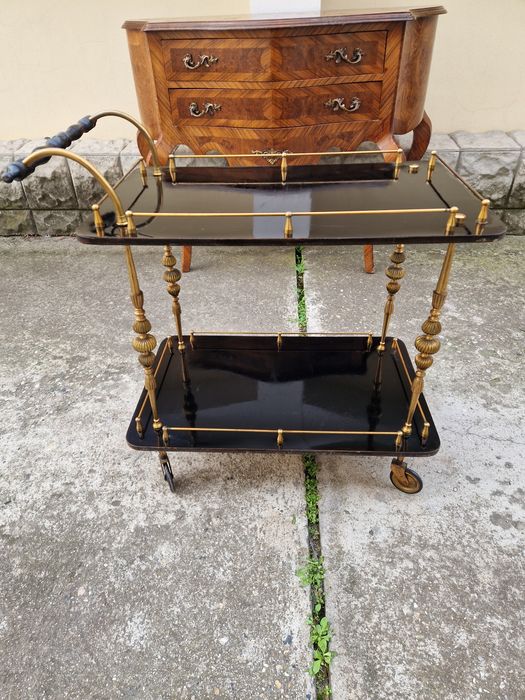 Страхотна антикварна италианска количка за сервиране