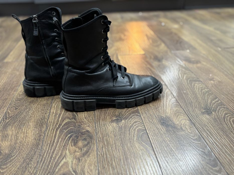 Кожанные сапоги от Massimo dutti