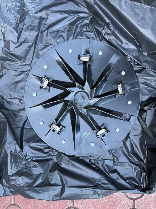 Capace jante noi originale Tesla Model 3 Highland Standard si Tesla Model Y