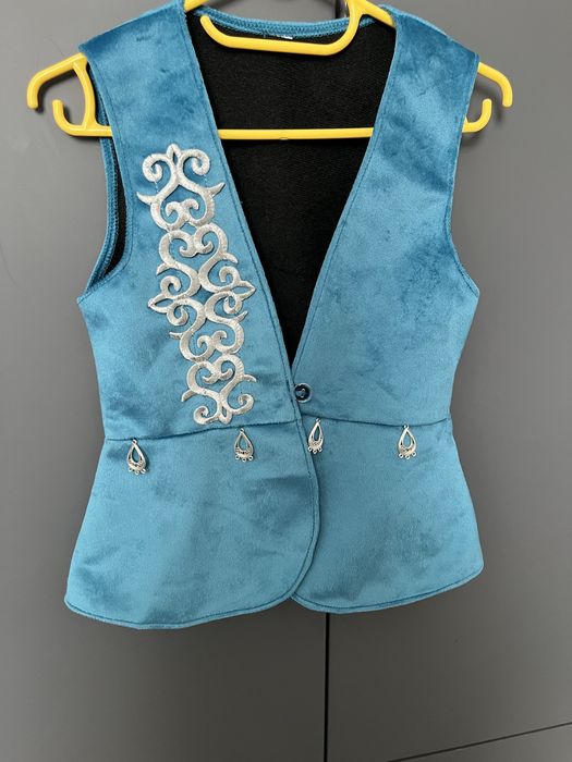 Жилетка национальная для девочки