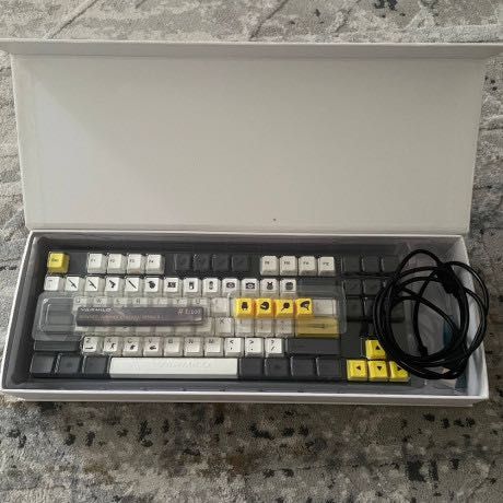 Varmilo VA87M PUBG Edition «Chicken Dinner»