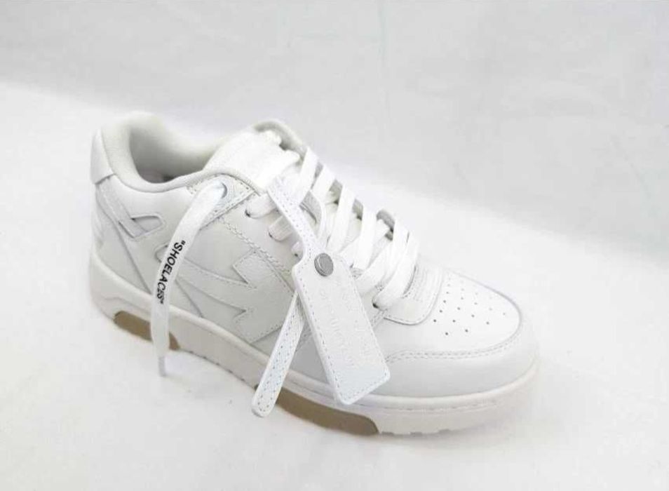 Off White out off fice