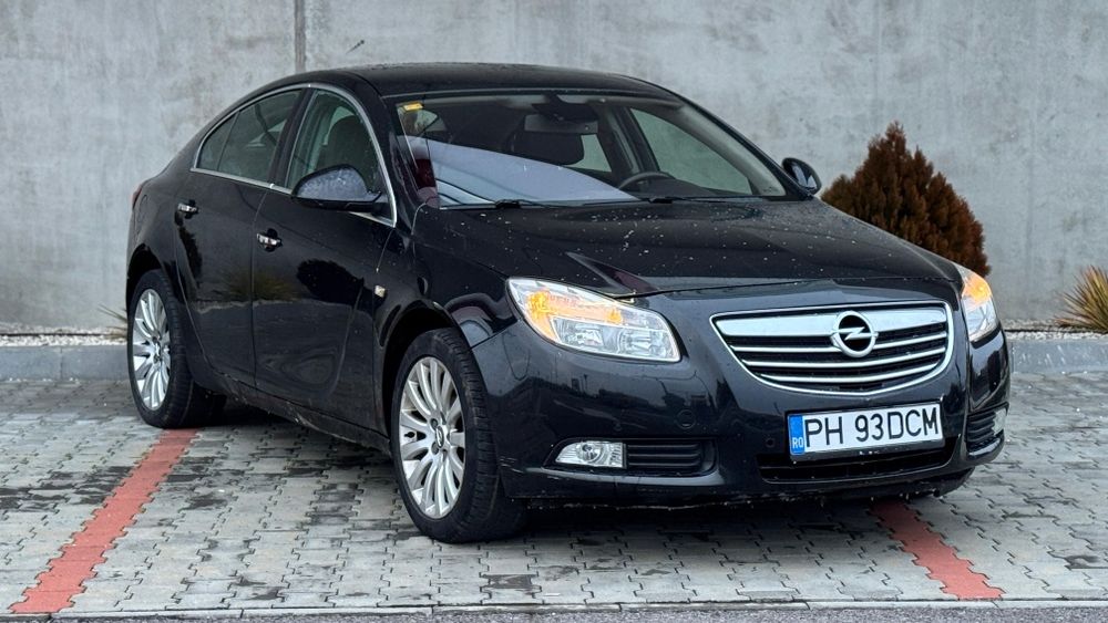 Opel Insignia 2.0 TDCi/ Anul 2010/ Navi / Clima/ 2499 Euro Neg
