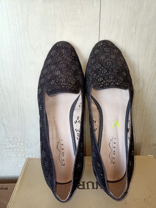 Срочно! Продам обувь