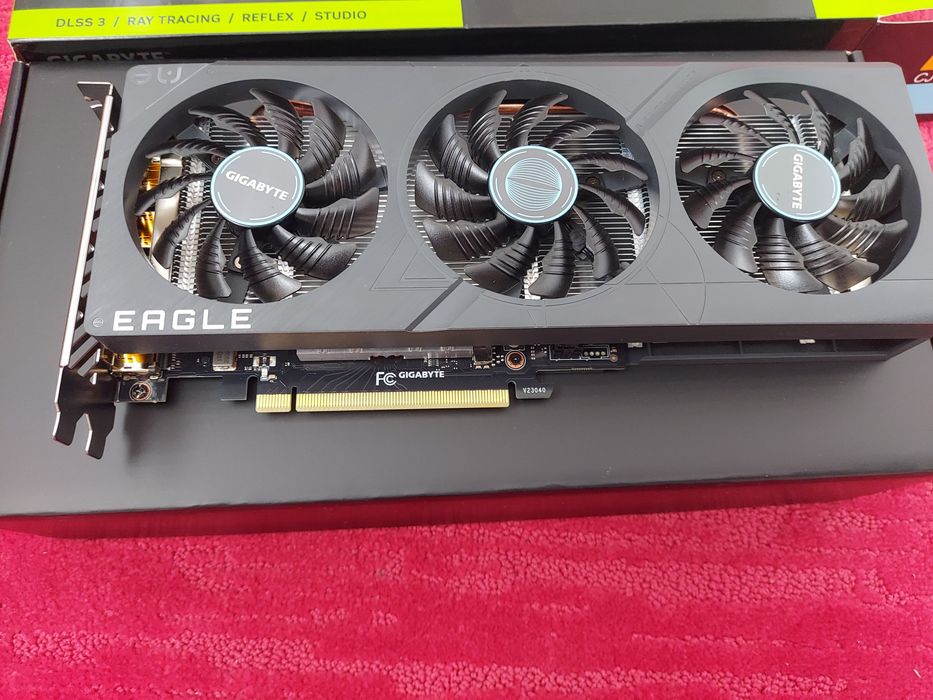 Vând RTX 4060 Gigabyte Eagle OC 8GB DDR6