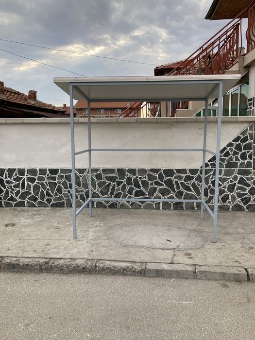 Навес- кабина  за вендинг машини.