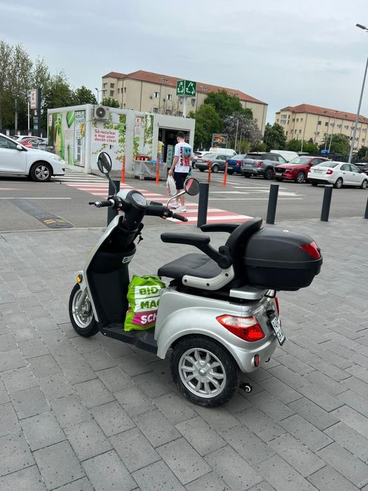 Scuter Electric 60km autonomie .
