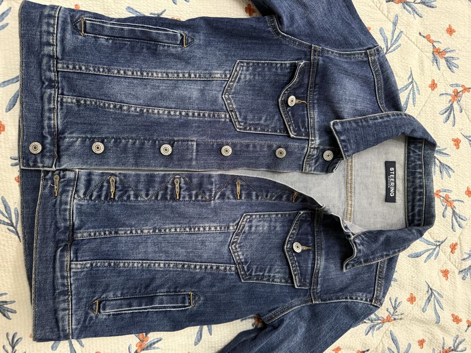 Джинсы и джинсовая куртка