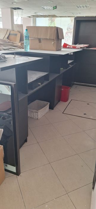 Продавам  рецепция, бар, каса за магазин