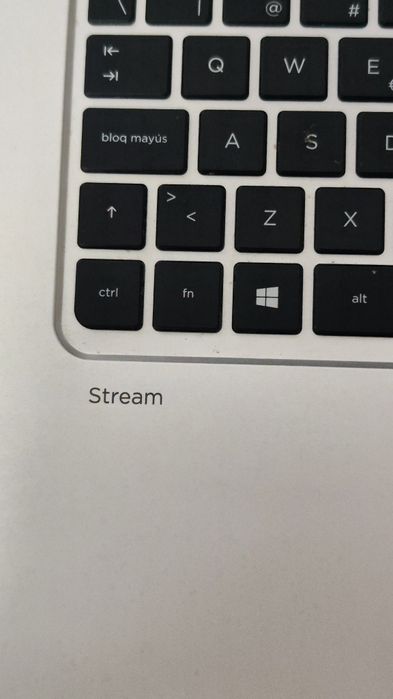 Laptop HP Stream 14 (AMD A4, 2GB RAM, 32GB) - Functional / Fara incarcator