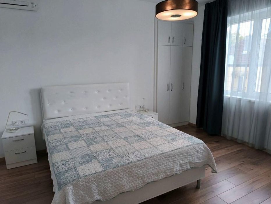 Дава се под наем Тристаен апартамент в София, Център - 103 кв.м за 1249 € - Снимка #4