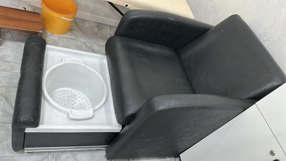 Продам педикюрное кресло