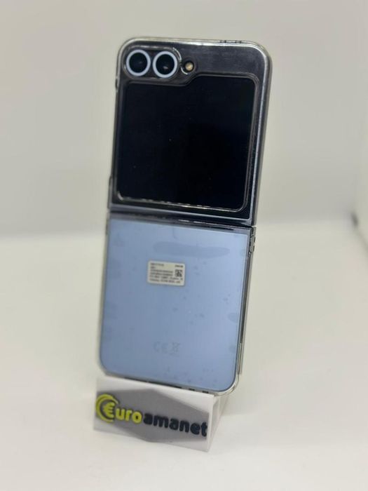 Telefon mobil Samsung Galaxy Z Flip6, 12GB RAM, 256GB -A-