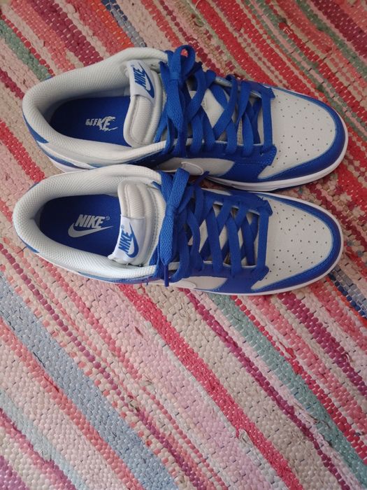 Vand adidasi Nike noua