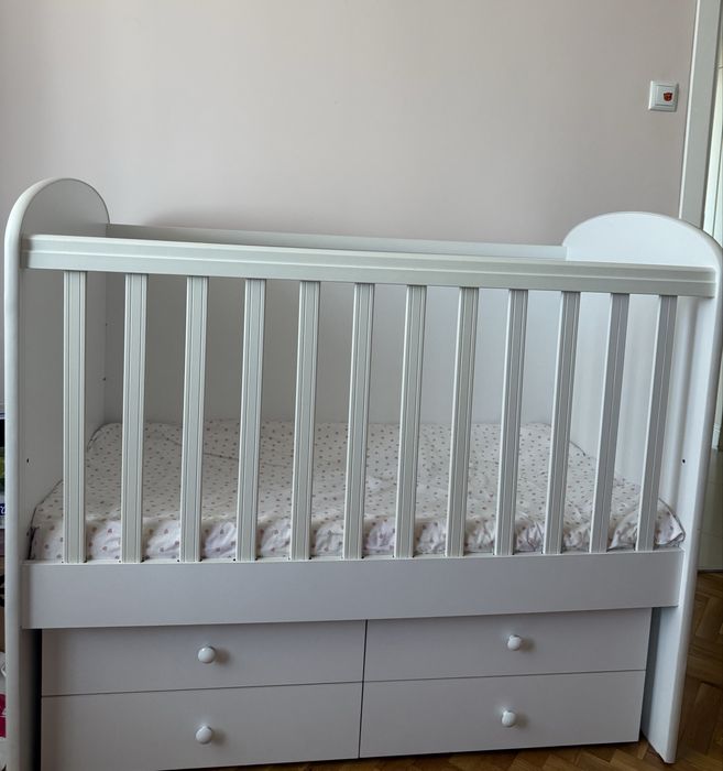 Дървена кошара с 4 чекмеджета за съхранение