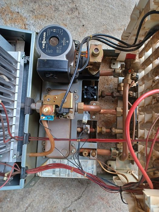 Centrala termica Viessmann Vitopend 100  WH06