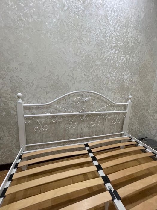 Продам Кровать 160/200