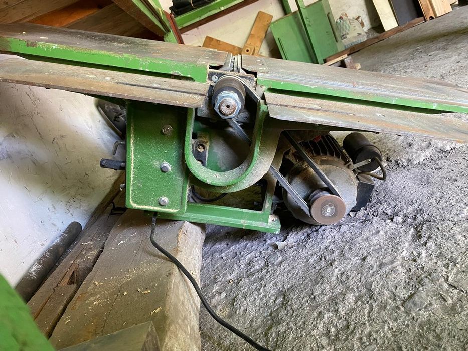 Станок универсальный деревообрабатывающий
