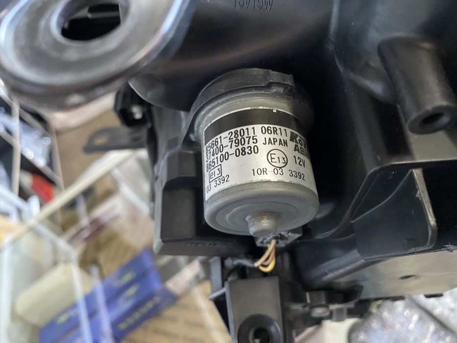 Фара Toyota Land Cruiser Prado 155