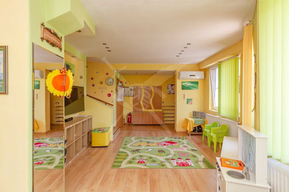 Продава се Къща в София, Левски - 450 кв.м за 1700 €/кв.м - Снимка #11