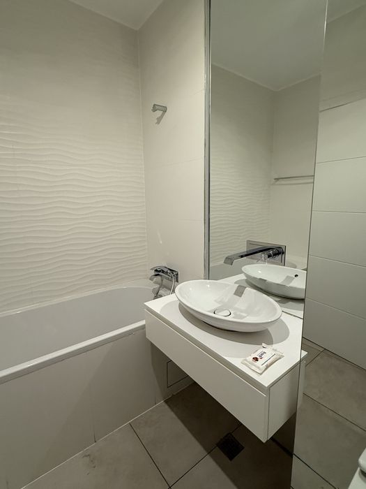 Vand mobilier baie Villeyroy&Boch si baterii Bruma