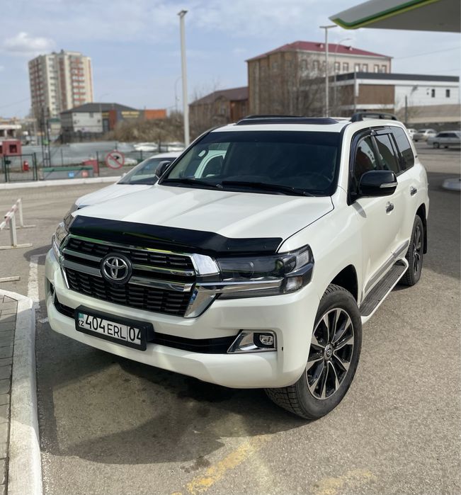 Аренда Прокат Вип авто с водителем Трансфер Встречи Кортеж Перевозки