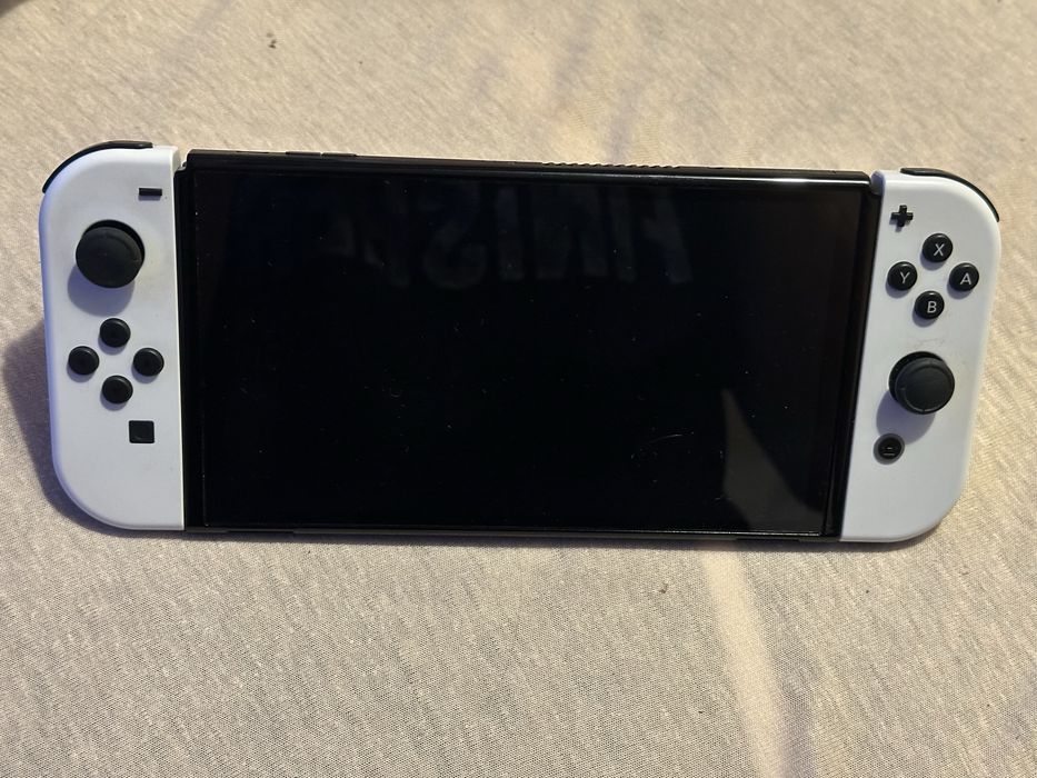 Nintendo Switch OLED– Stare excelentă + Accesorii originale