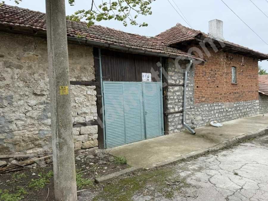 Продава се Къща в с. Беляковец, Област Велико Търново - 100 кв.м за 870 €/кв.м - Снимка #3