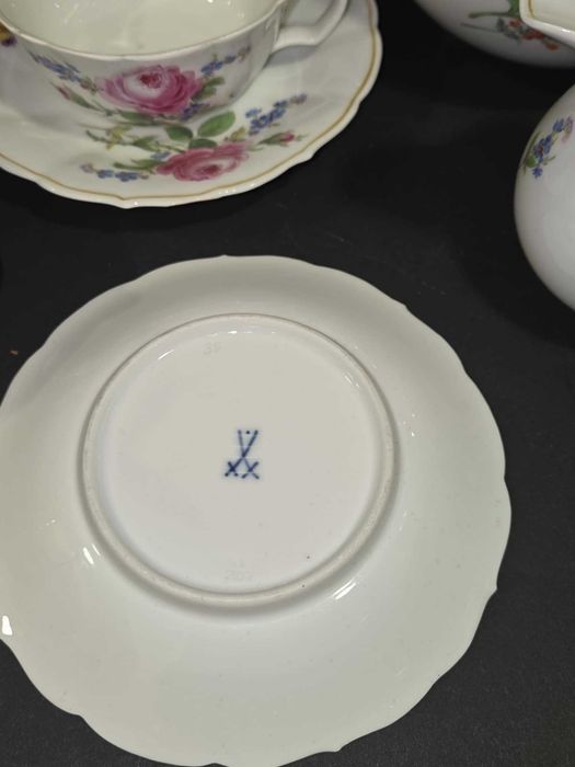 Сервиз за чай "Цветни букети" Meissen, 1930 г.