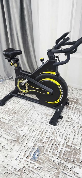 Велотренажер профиссиональный ,спорттивный