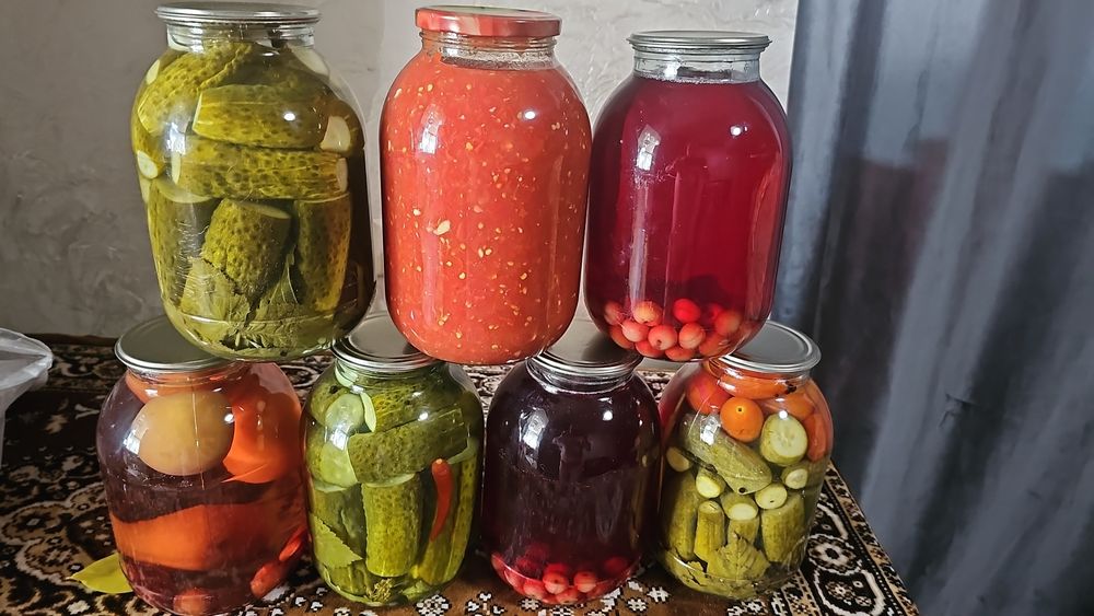 Домашние соления, компоты, салаты
