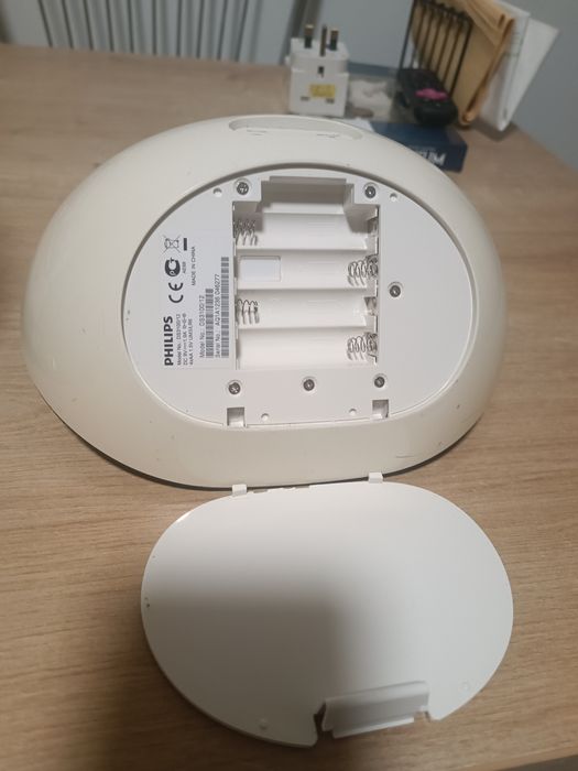 Boxă Philips DS3100/12 + iPod 8GB – Sunet puternic, design premium