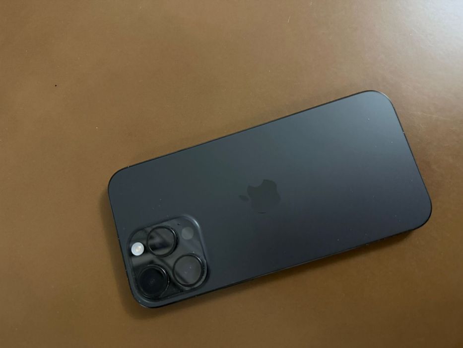 Продам срочно айфон 16 Про Макс