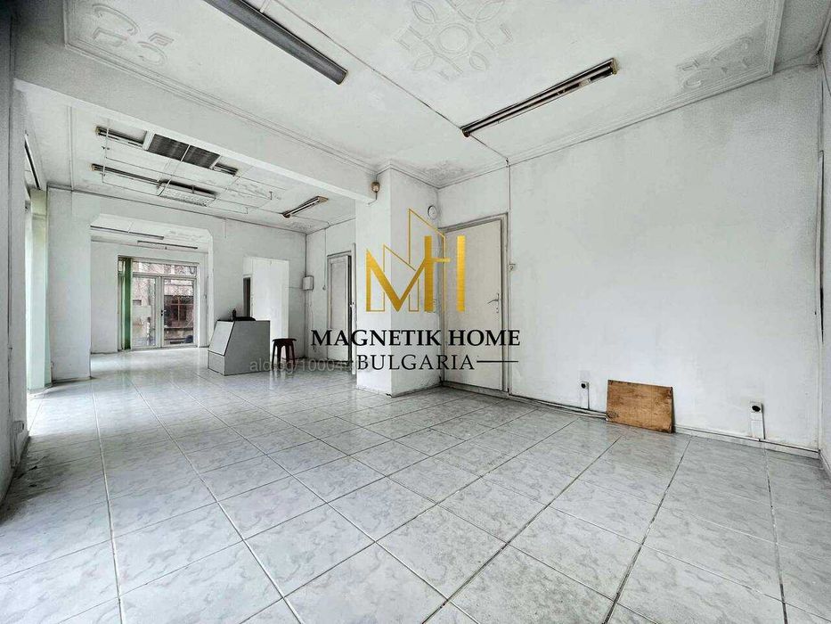 Голямо ъглово помещение с 3 отделни стаи срещу ”Краснодар”