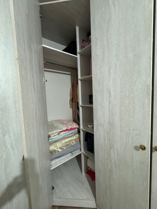 Шкаф угловой большой