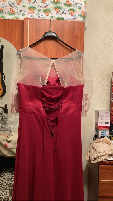 Платье вечернее